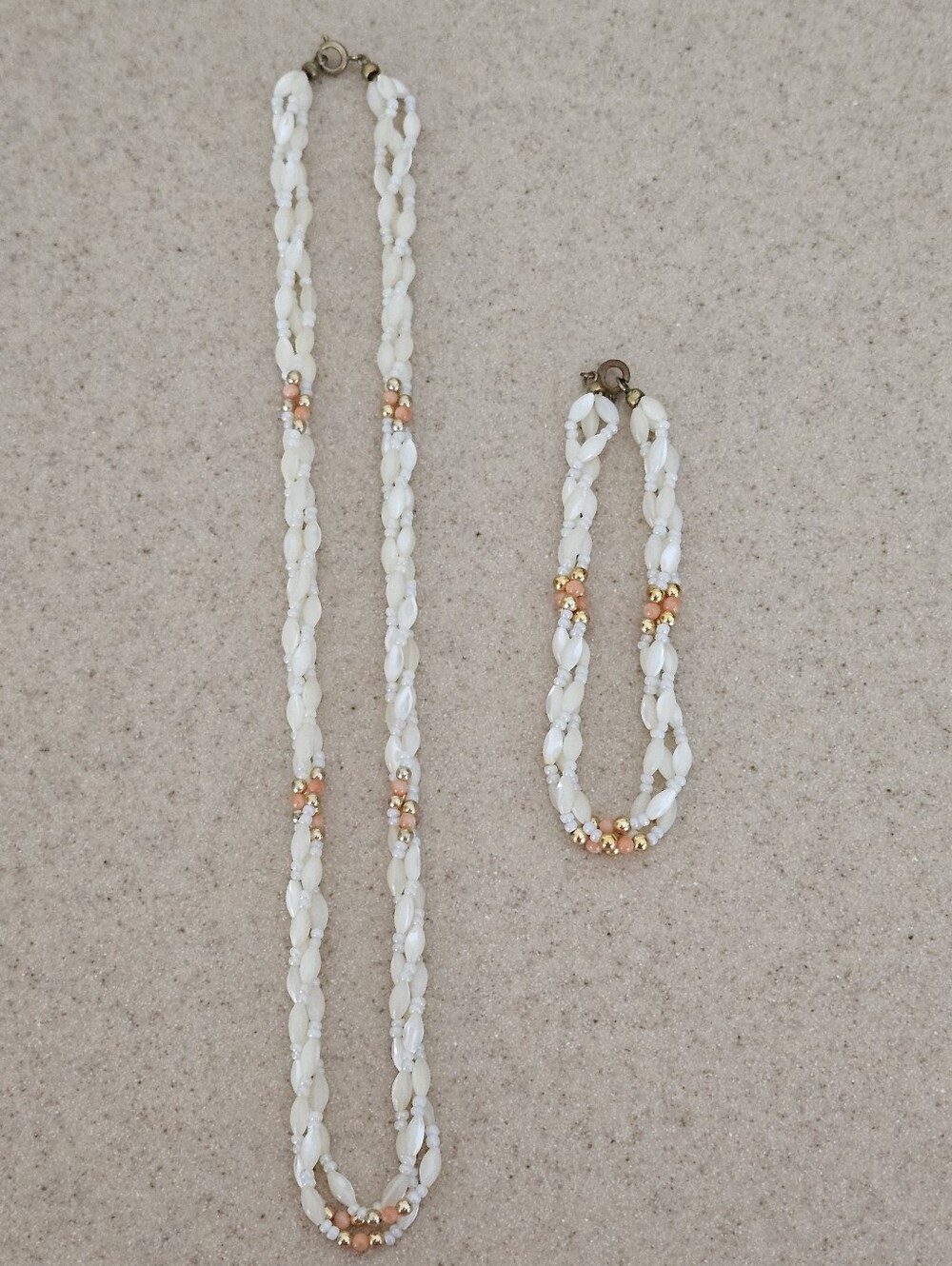 VINTAGE GIUSEPPE MANDILE ITALY MOTHER OF PEARL MOP CORAL NECKLACE & BRACELET SET